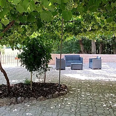 Dolcedorme Del Pollino Oda ve Kahvaltı 3*